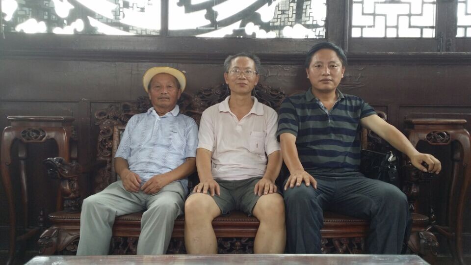 汪诗明、广仁、庆丰甲秀楼留影