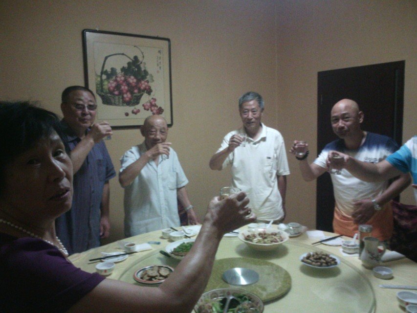 我与长生老人以外，其余都是德兵本家的父母、姑姑、堂哥、儿子