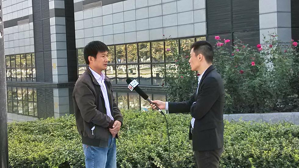 采访博物馆馆长魏辉