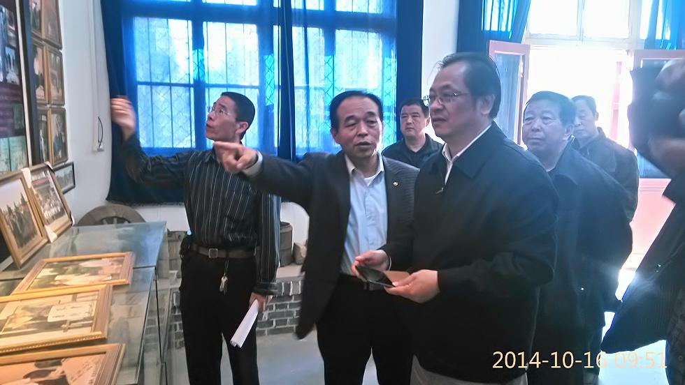 高邮客人参观临清汪氏文化馆