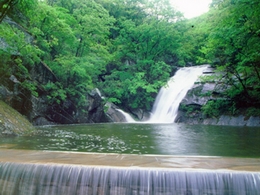 合欢瀑（两条小溪汇合）