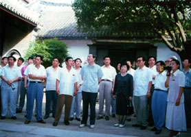 朱镕基96年视察县衙