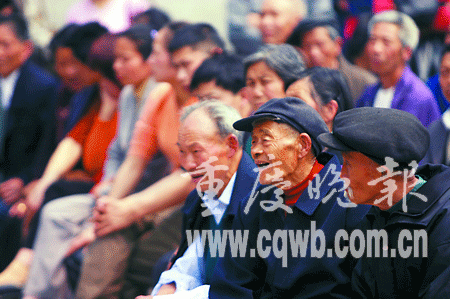 “好多年没见过这么多亲人了。”
