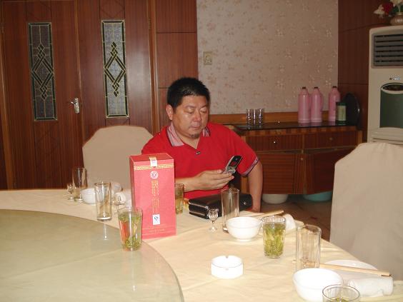 凌哥还在日理万机，呵呵