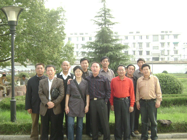 和长富、太湖一行、礼俊叔婶合影