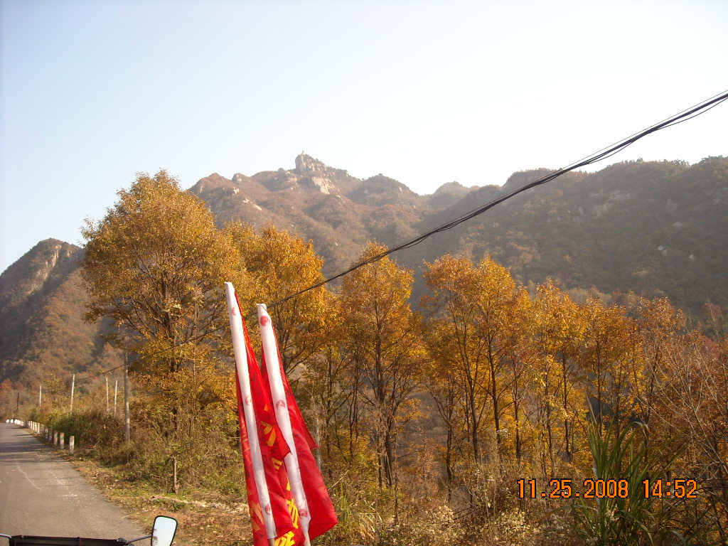 多美红叶金寨大山啊