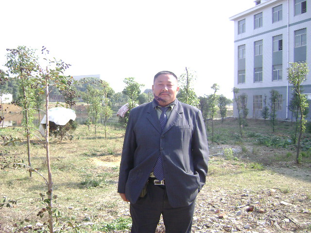 道生在我校，还带着疤呢