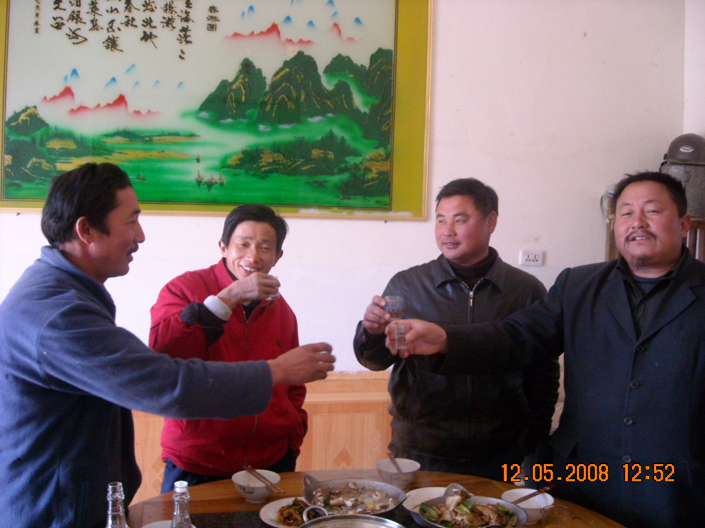 胖子道生还是免不了喝酒