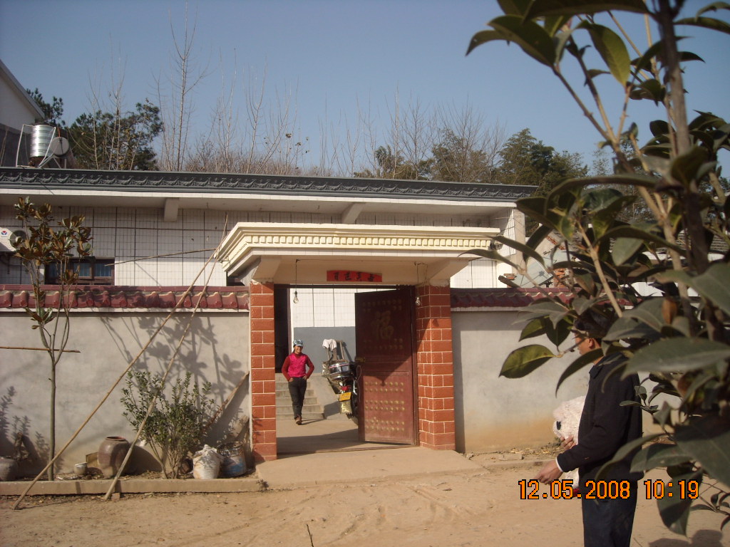 从乾夫妇两位老人住得房子还可以