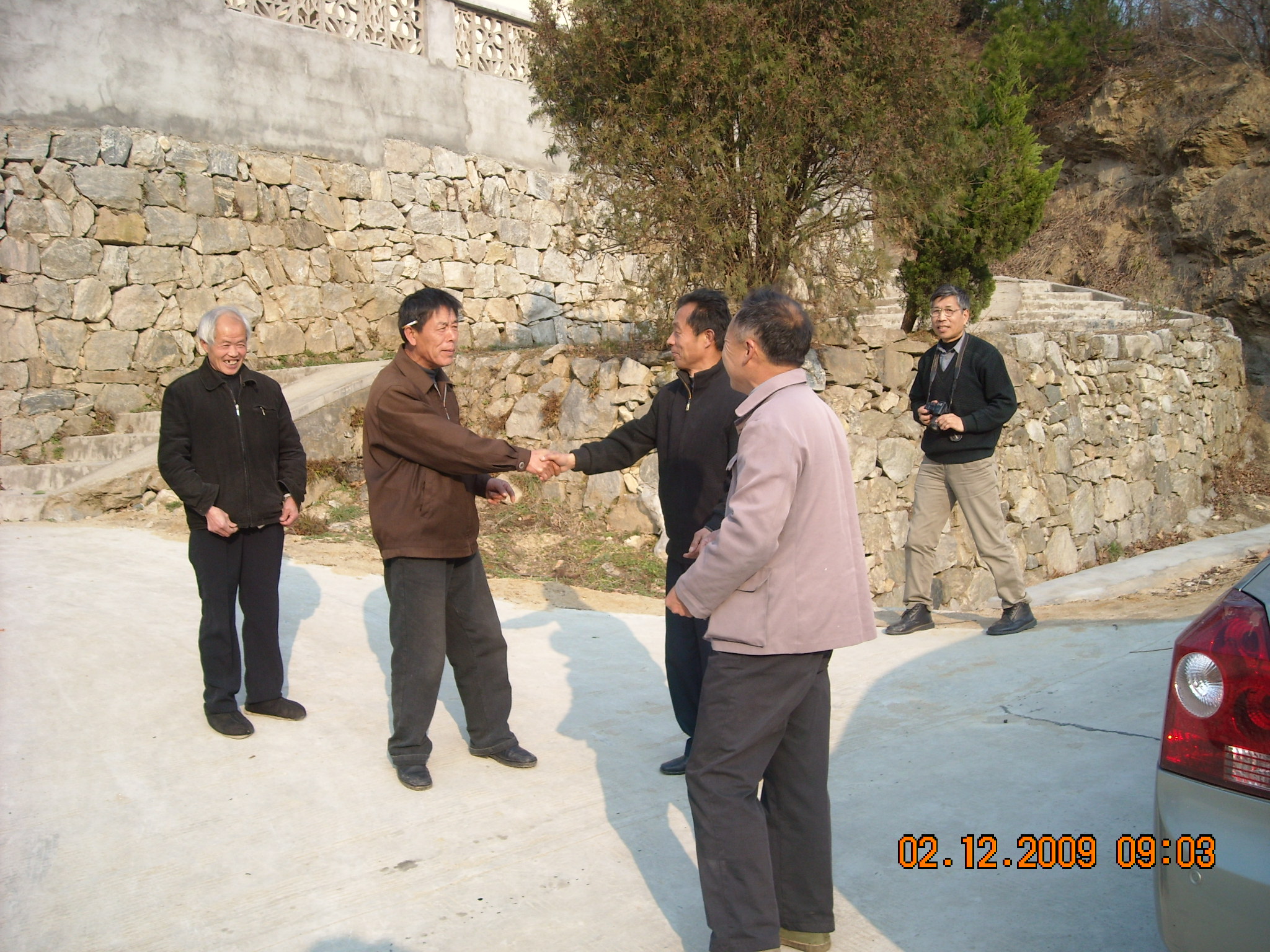 上午到渔潭小学汪永辉等本家热情接待了我们