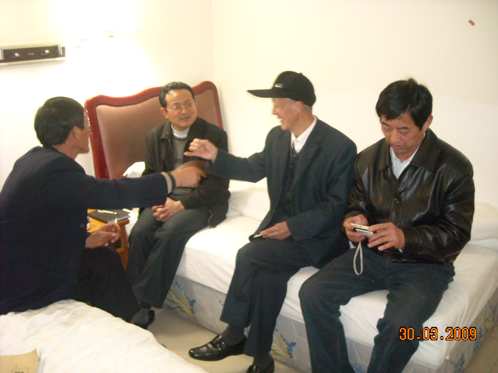 长富叔、兴吾、汪传碧花谈汪家故事