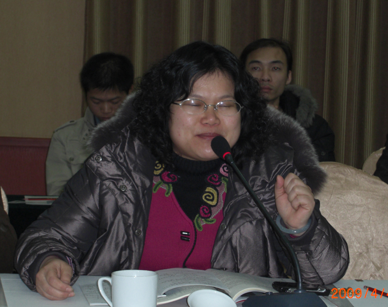 昭梅本家在座谈会上娓娓道来