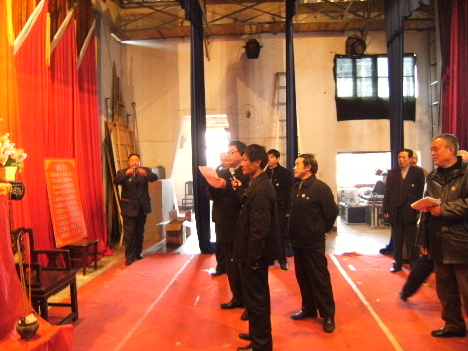 声华先生领读誓词