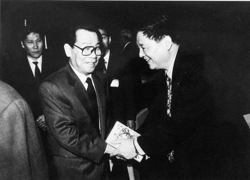 1996年1月李瑞环会见