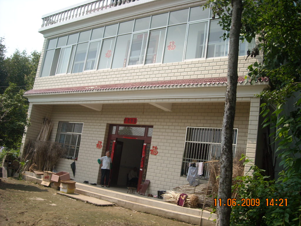 我要走了老嫂子黄守荚依依不舍看我远去