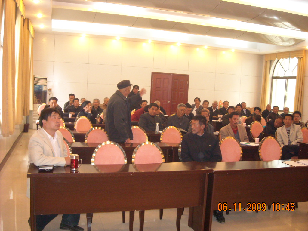 左前爽公支系汪雷是金寨第一养殖大户，承包了村里壹仟多亩水稻田！