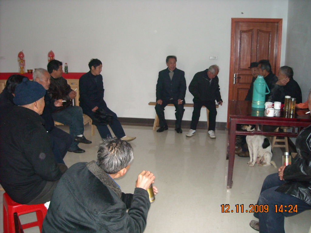 饭后越国堂代与六安手纹堂代表达成共识，互相交流建祠艰辛，双方会长相互发言