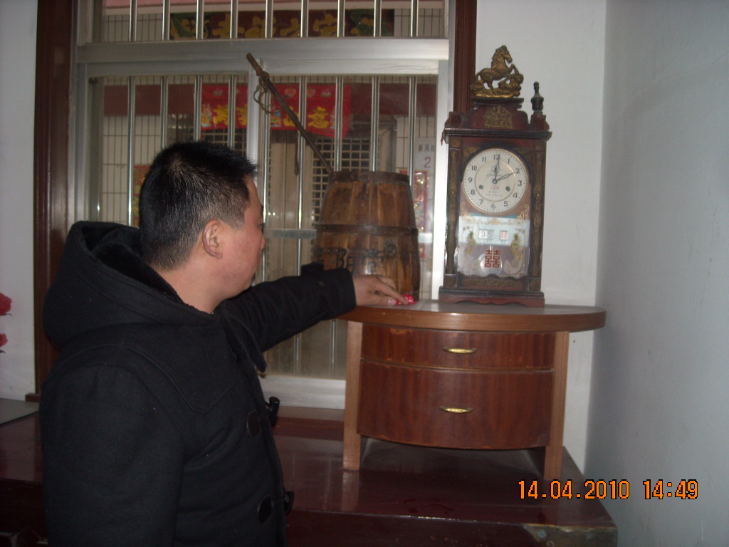 今天上午在万班无耐的情况下，我从邳州坐汽车到盐城汪明才那里