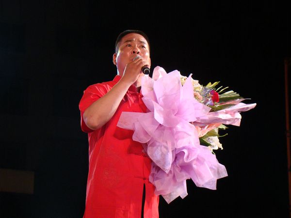 汪书记深情演唱，打动了所有观众