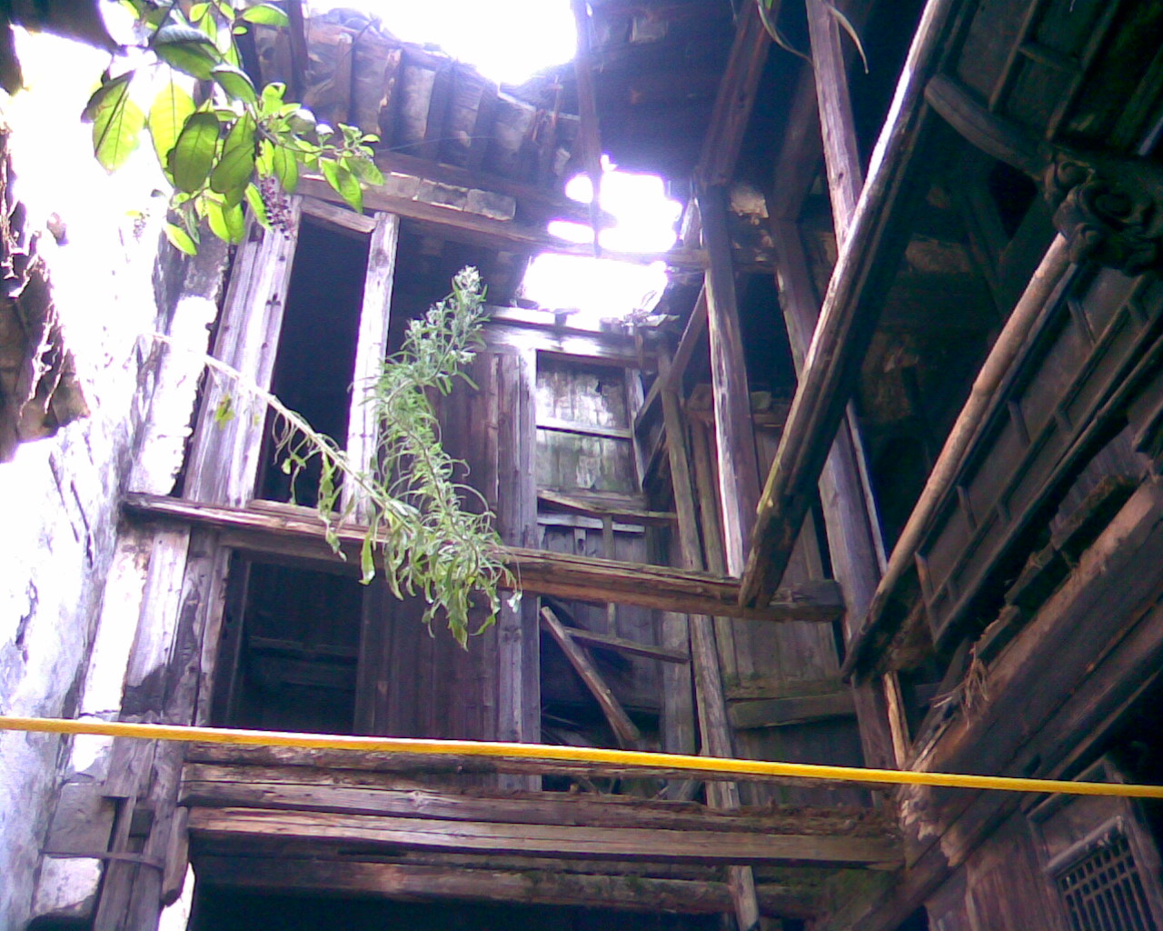 年久失修的洪家大宅