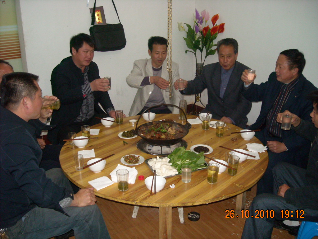 简单而实惠汪氏农家乐大别山吊锅