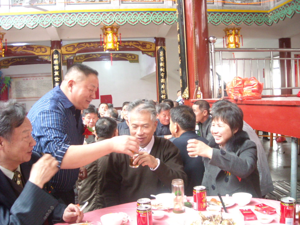 亮公婶婶我们干一杯