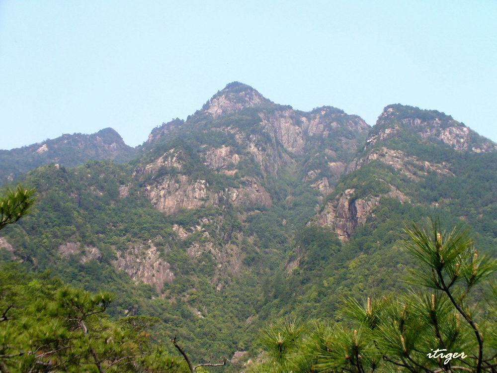 070407大姑尖、小姑尖和诸尖 .JPG