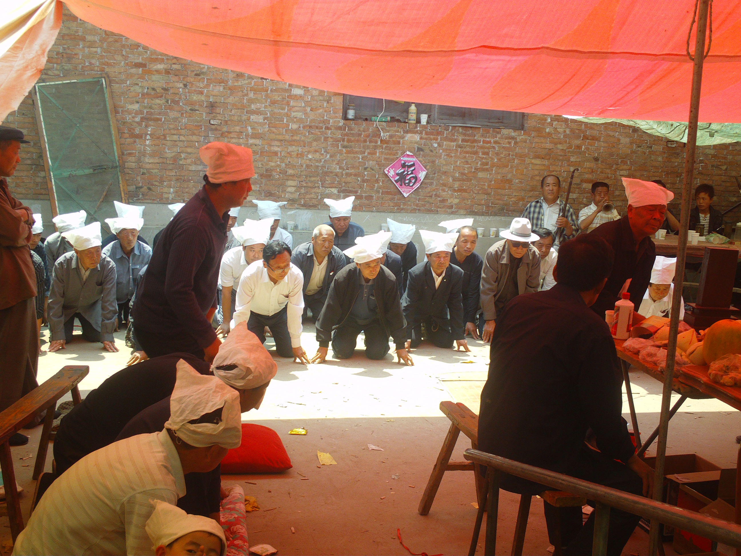 各支系代表行叩拜大礼