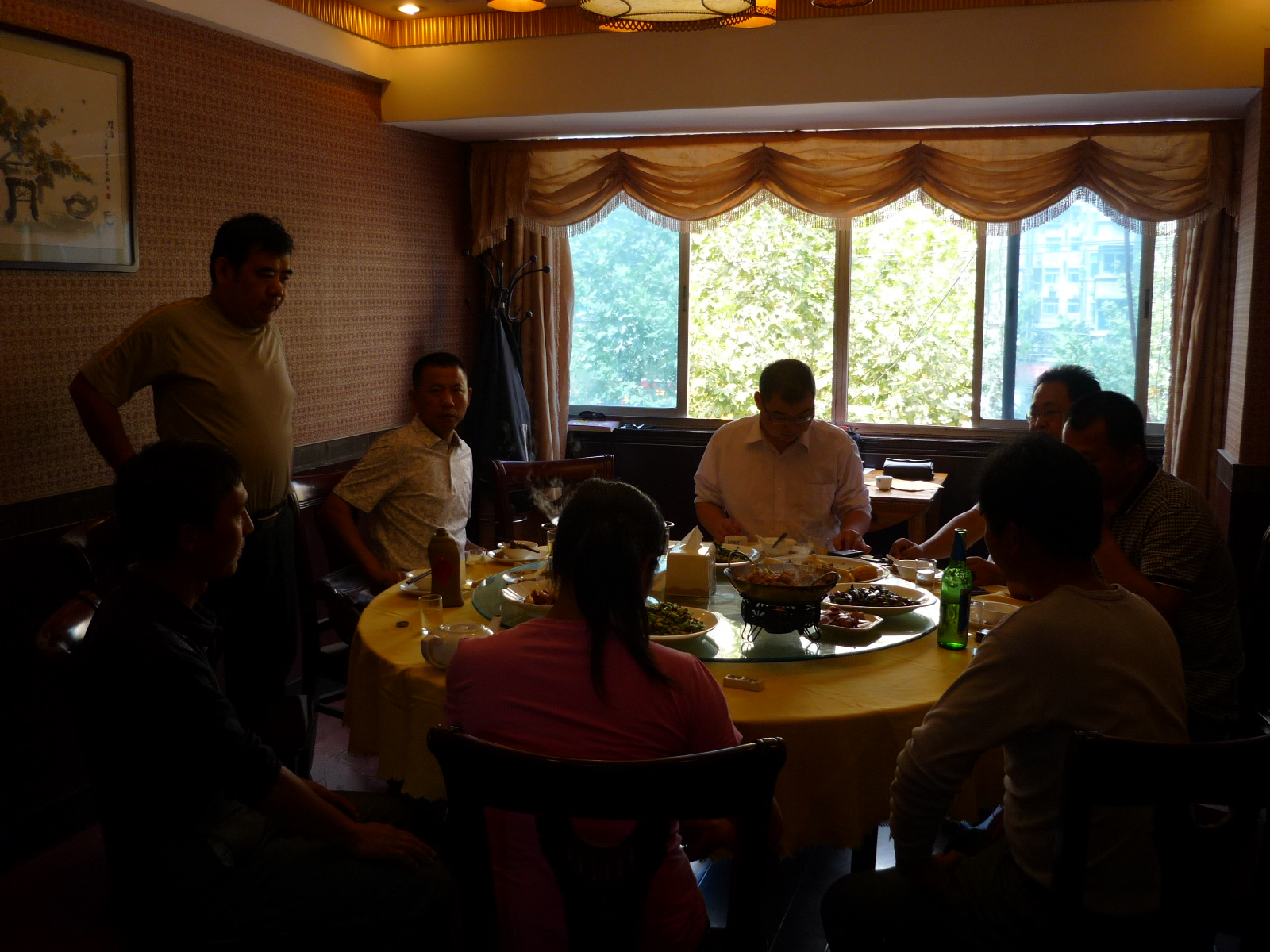 德海会长介绍合肥联谊十分关心宜杰病情