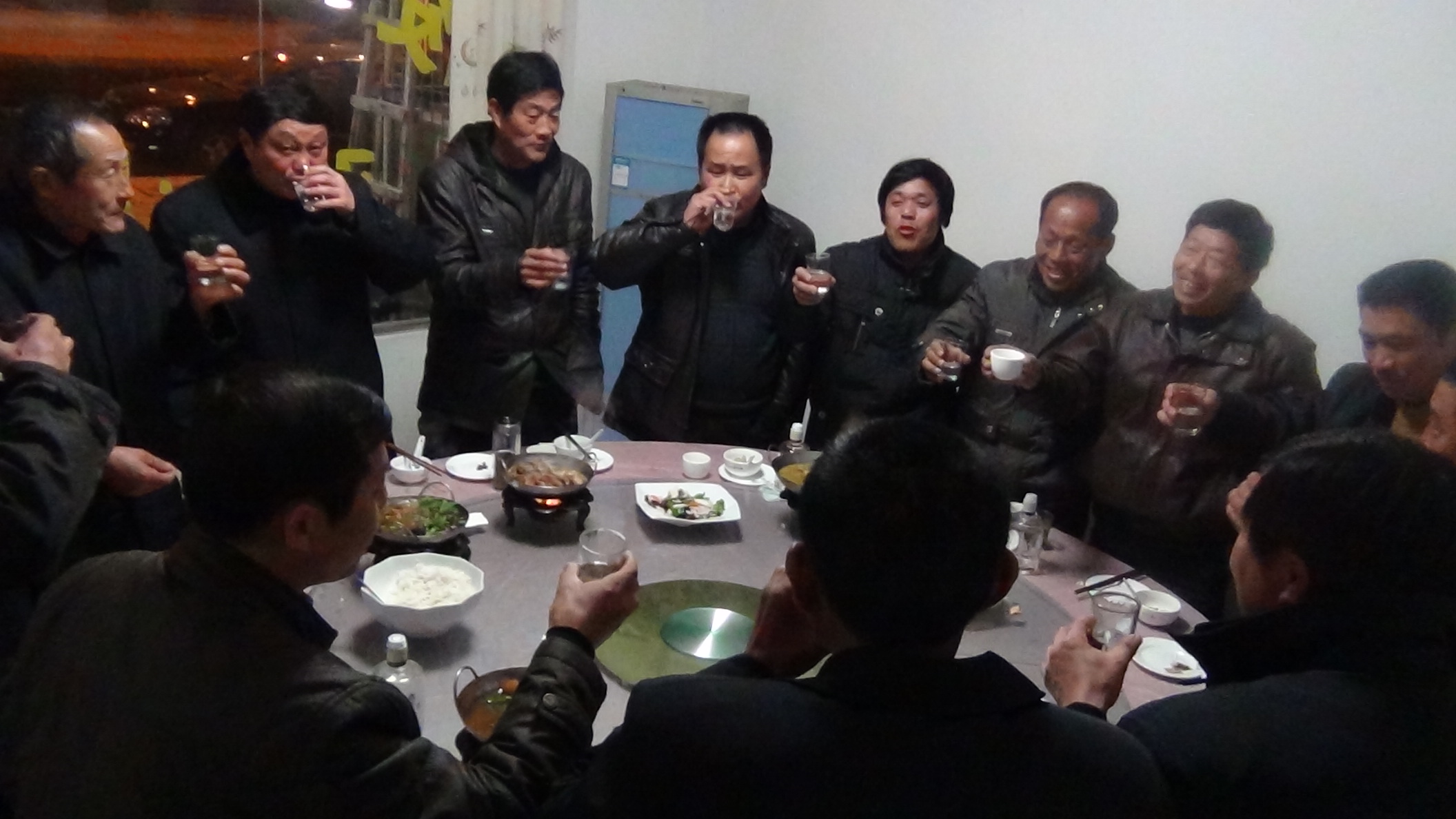 21晚在高河汪俊豪大酒店庆贺明天祭祀园满成功！