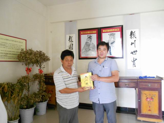 我给友国本家赠书