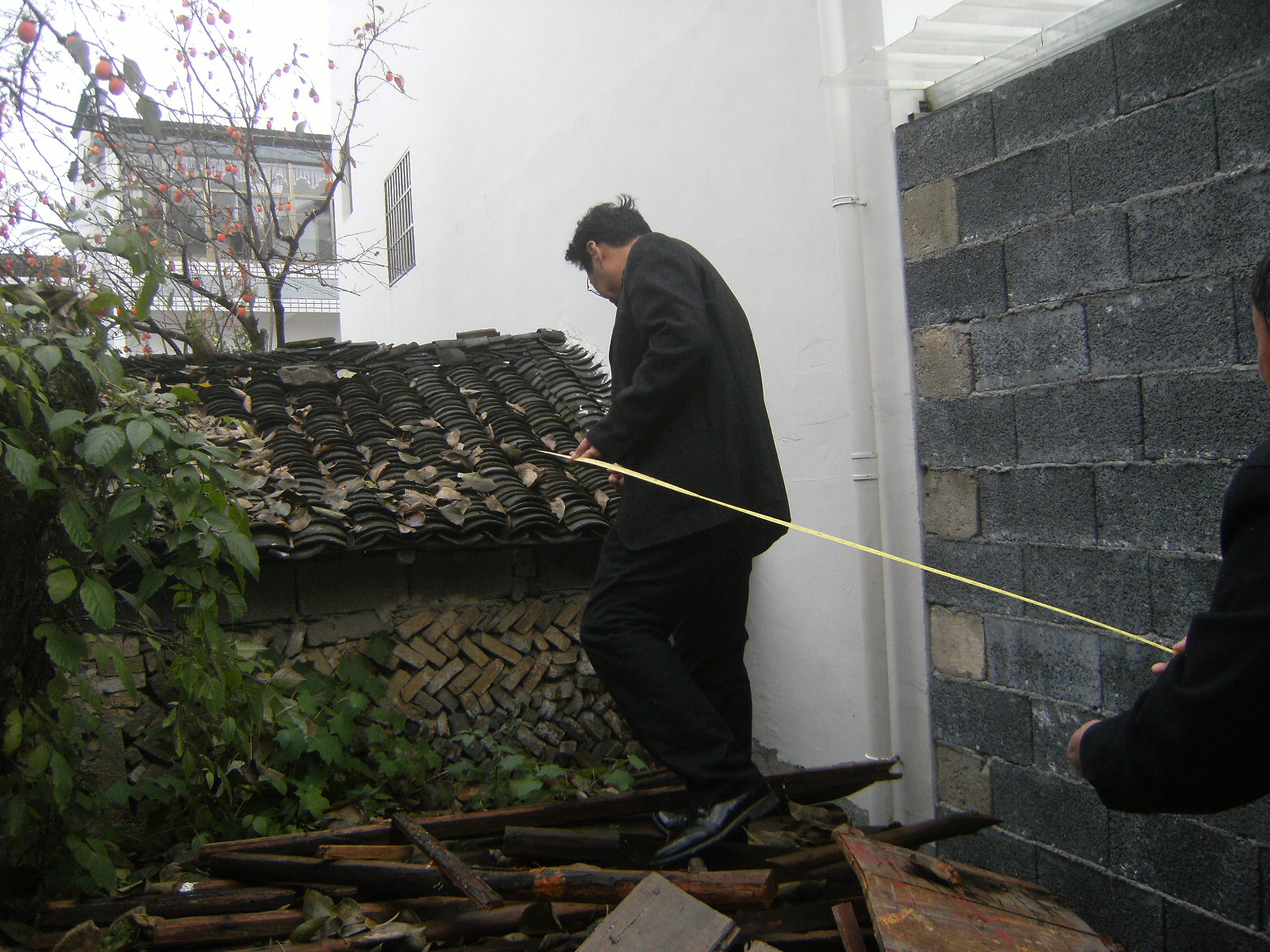 到绩溪县实地考察了解爽公墓情况的有关图片 033.jpg