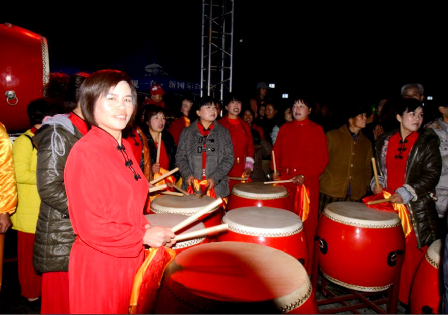 迎宾大鼓敲起来
