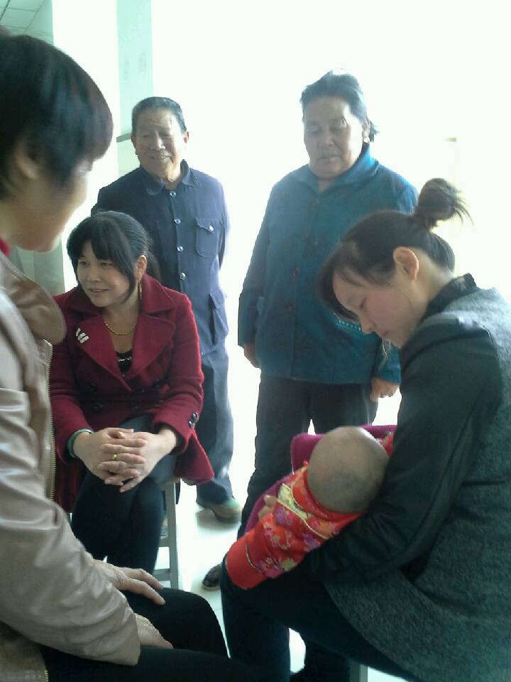 他的父母妹妹和女儿