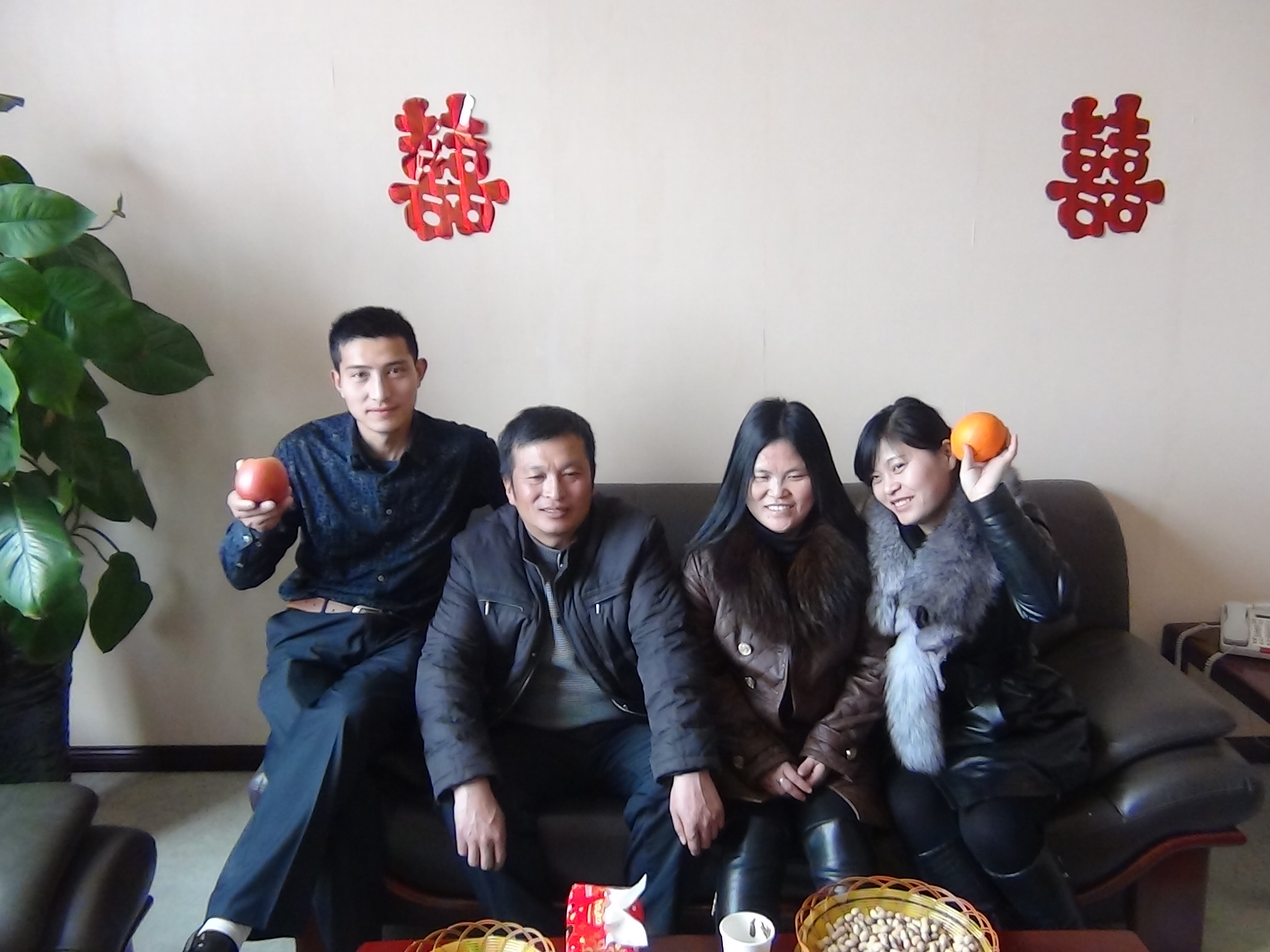 厚宏拿个大苹果